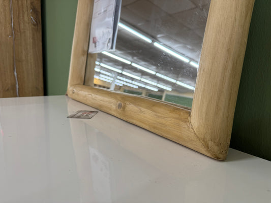 Spiegel +Holzrahmen Maße: 60x50cm