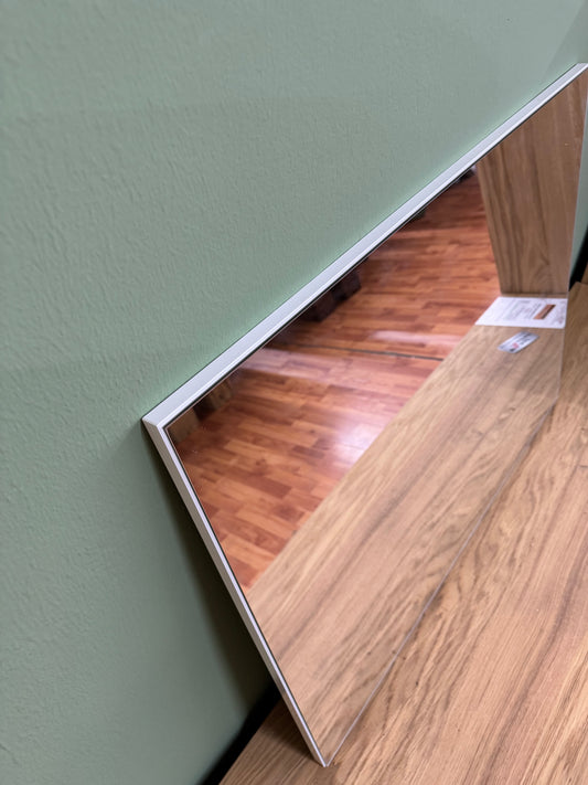 Spiegel +60x80cm +auf weißer Platte +Neu auf Lager