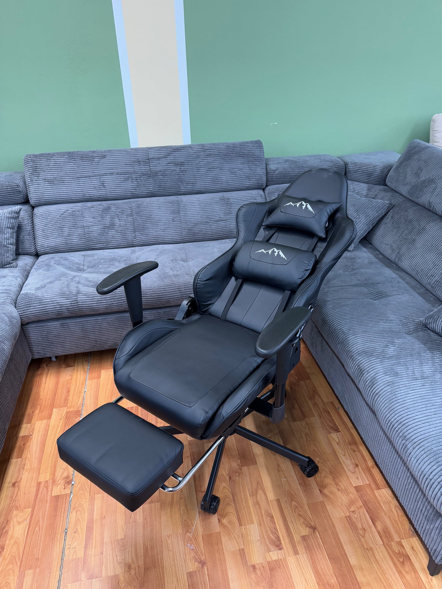 Gaming-Stuhl Bürostuhl +Kissen +Beinablage +Rückenlehnenverstellung +Neu auf Lager