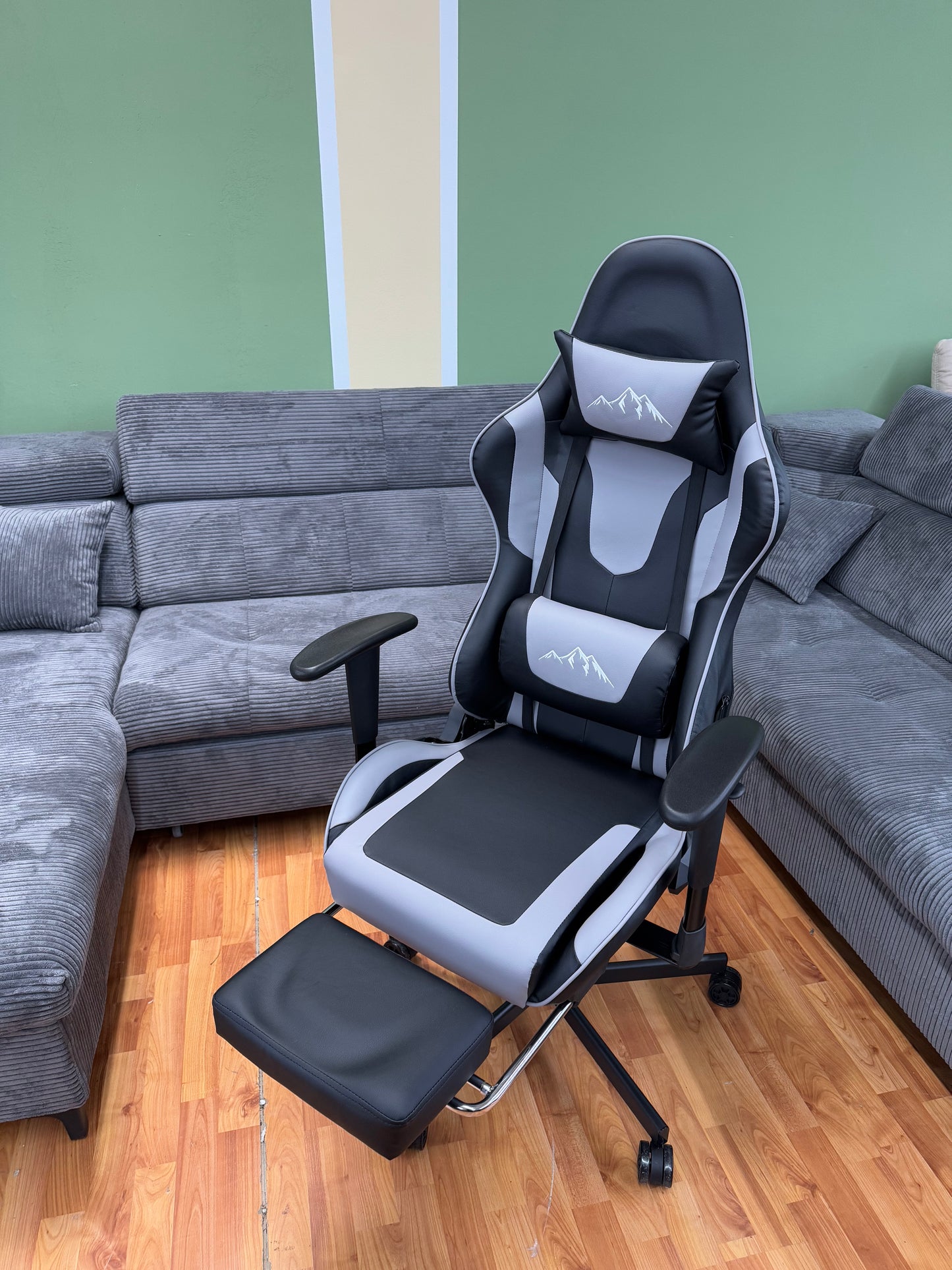 Gaming-Stuhl Bürostuhl +Kissen +Beinablage +Rückenlehnenverstellung +Neu auf Lager