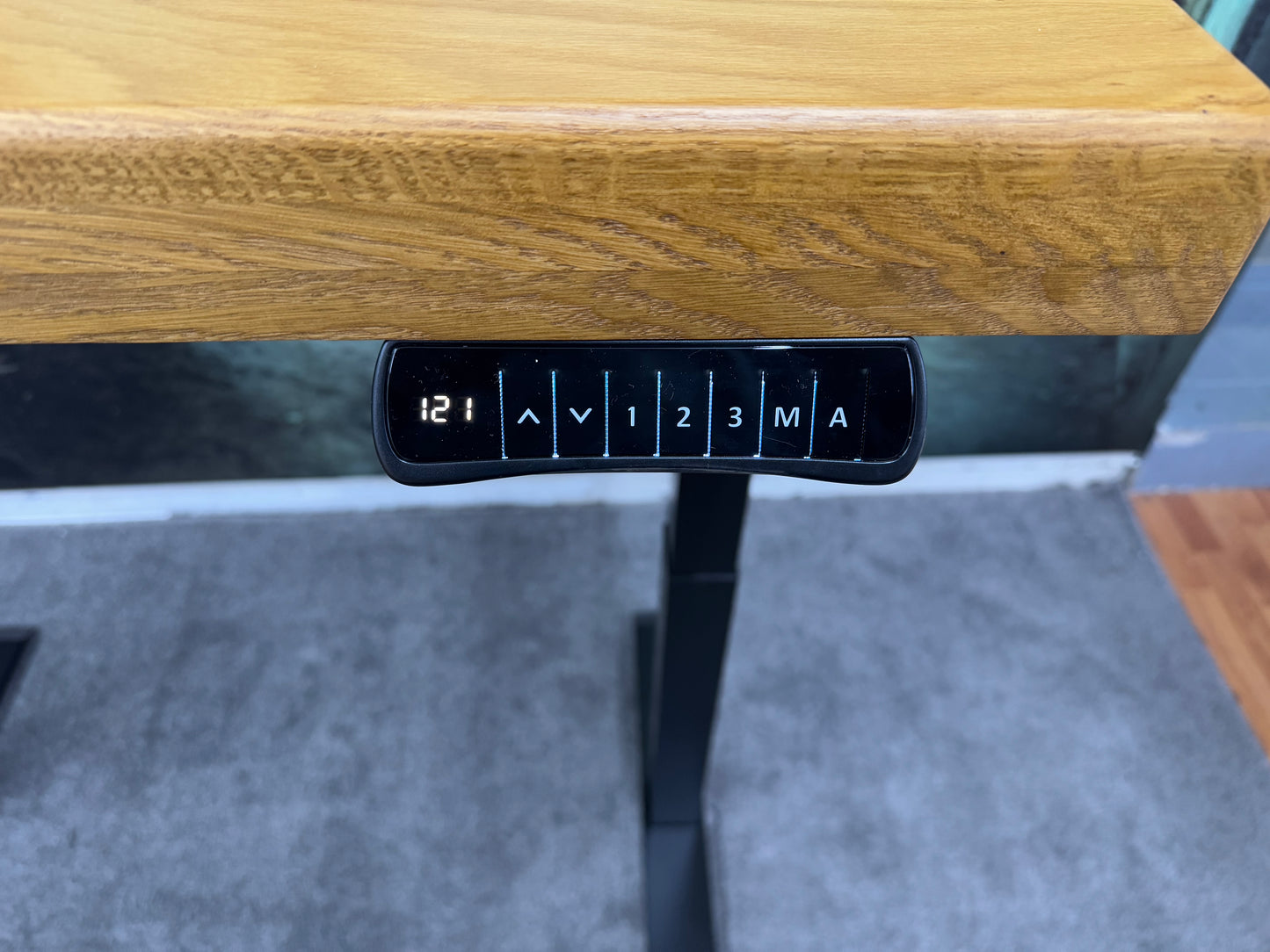 Schreibtisch +Eiche +elektr. Höhenverstellung +Memorie-Funktion +Neu auf Lager