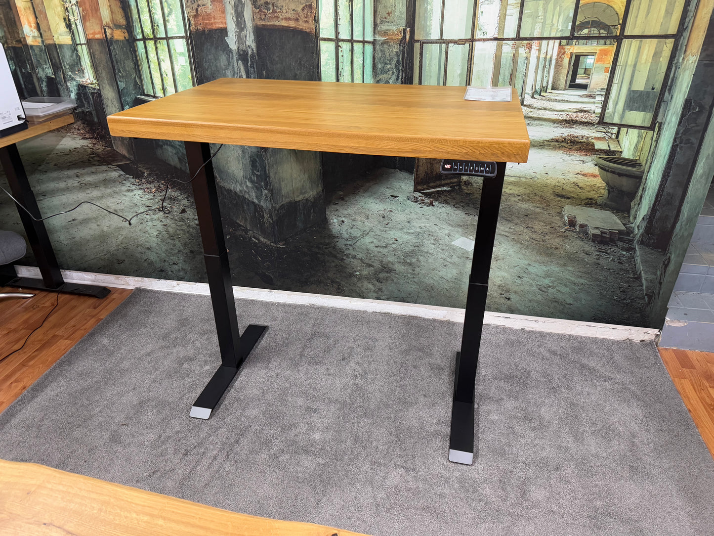 Schreibtisch +Eiche +elektr. Höhenverstellung +Memorie-Funktion +Neu auf Lager