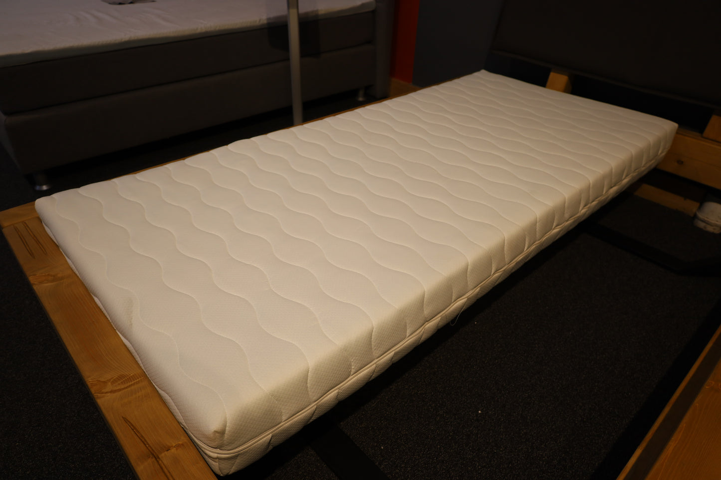 Matratze Bett 90x200cm + Kaltschaum Matratze  + Neu auf Lager