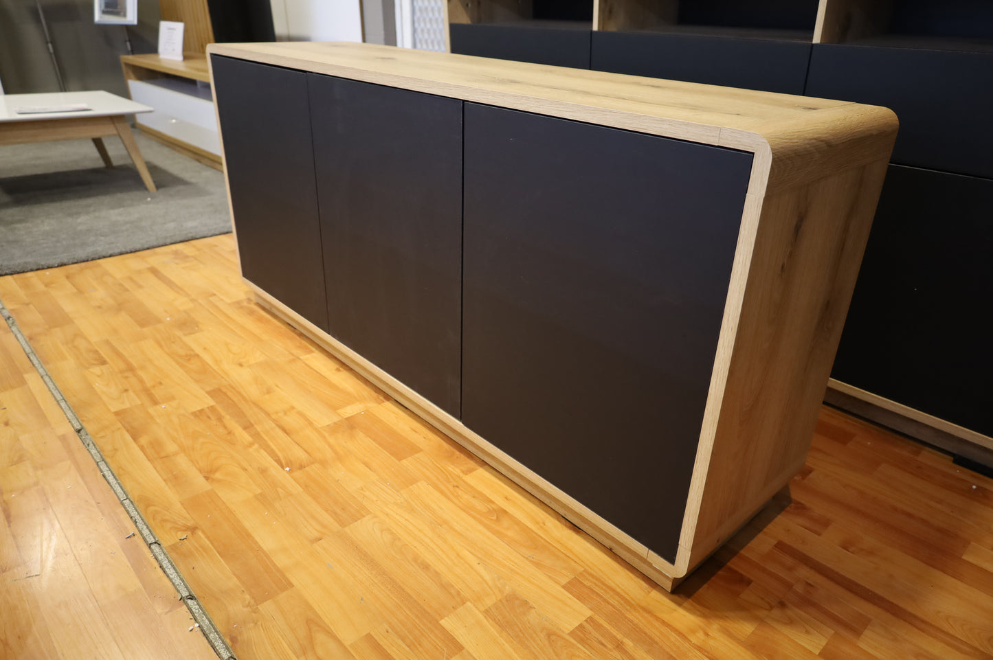 Sideboard Kommode Vitrine + EInlegebodenkante + Soft Close
