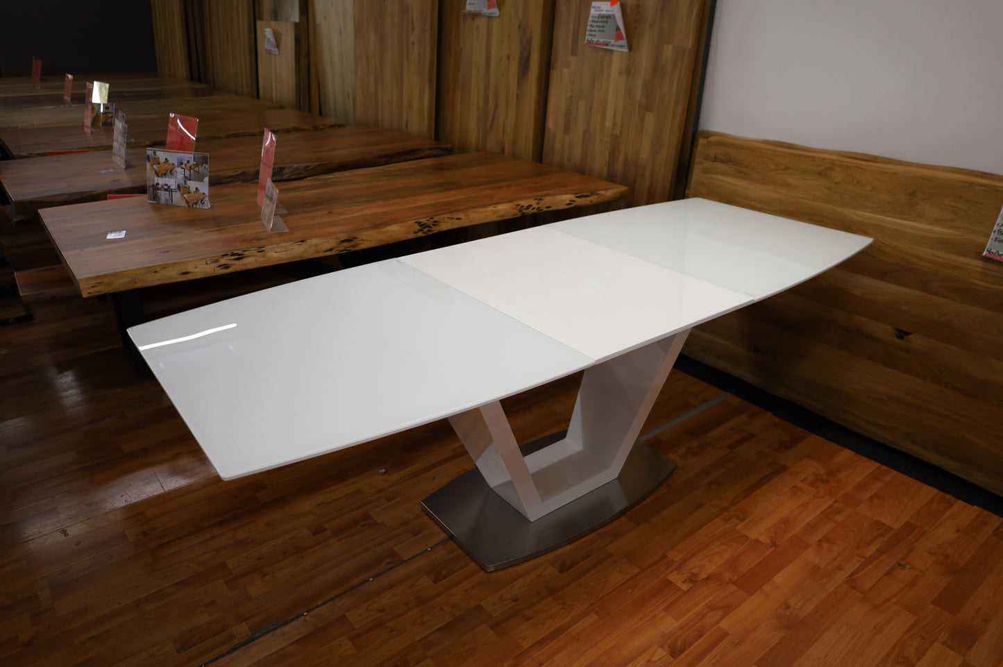 Esstisch Tisch + Ausziehbar + Hochglanz Weiß + Metall Gestell