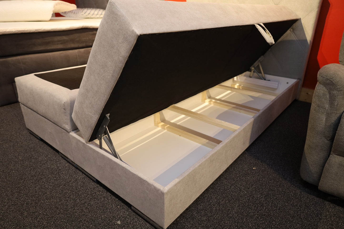 Kastenbett Boxspringbett mit Stauraum + Topper