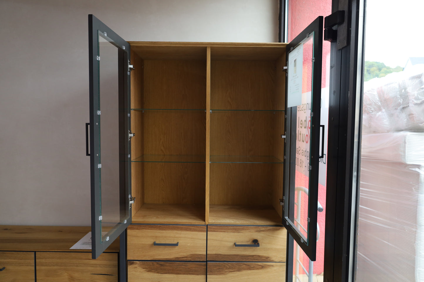 Doppelvitrine + Soft-Close + Front Furniert + großer Stauraum