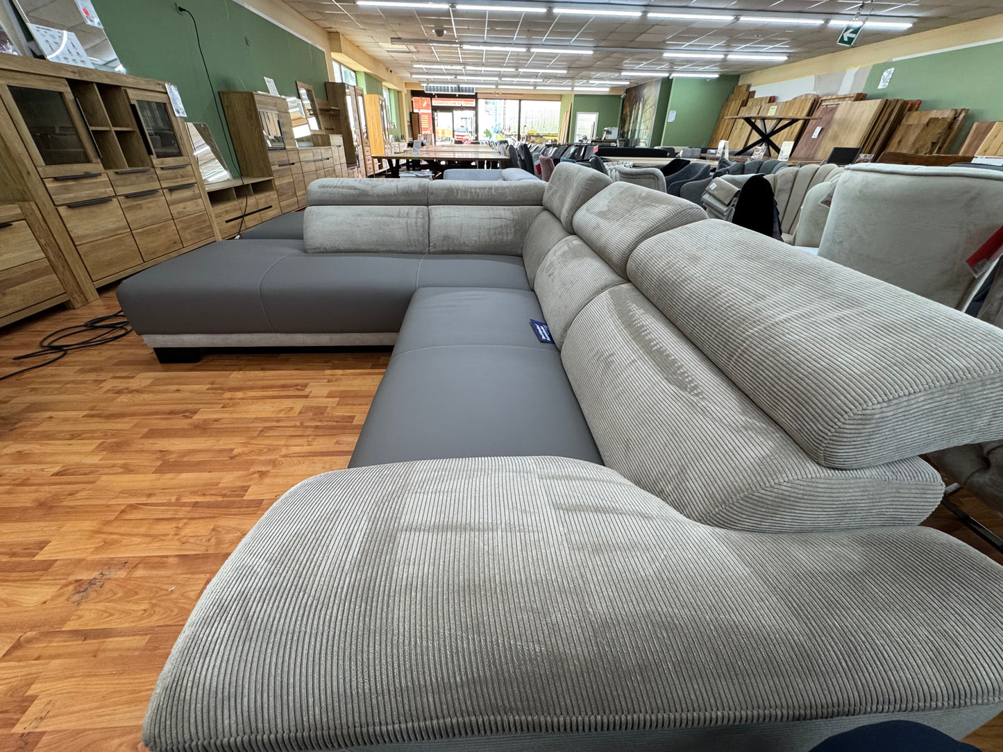 Sofa Couch Wohnlandschaft +elektr. Sitztiefenverstellung +Kopfstützenverstellung +Cord