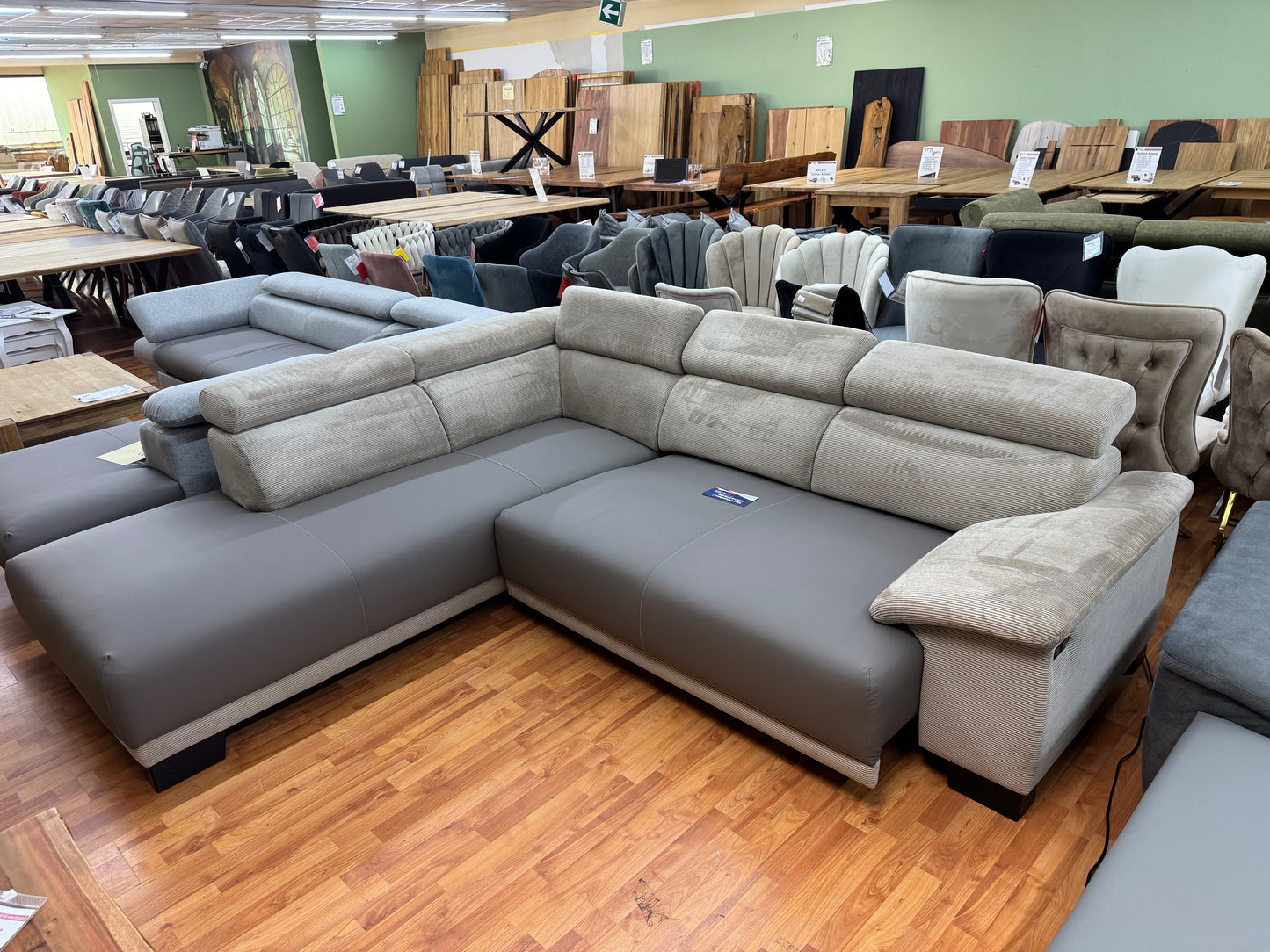 Sofa Couch Wohnlandschaft +elektr. Sitztiefenverstellung +Kopfstützenverstellung +Cord