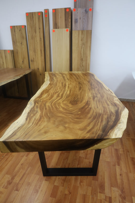 Esstisch Tisch Wohnzimmertisch Suarholz +Naturbaumkante +Metallgestell