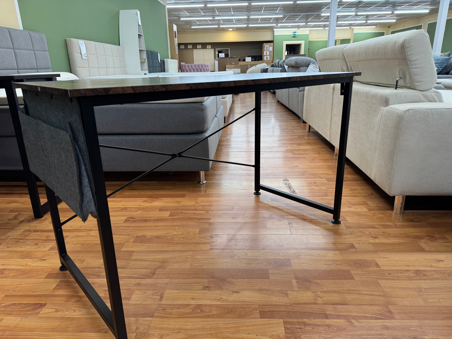 Schreibtisch +Filz-Taschen +Metallgestell +Neu auf Lager