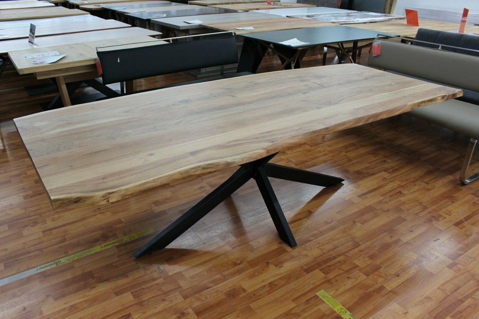 Esstisch + Massivholz Akazie + Baumkante + Spider Gestelle 180x90cm