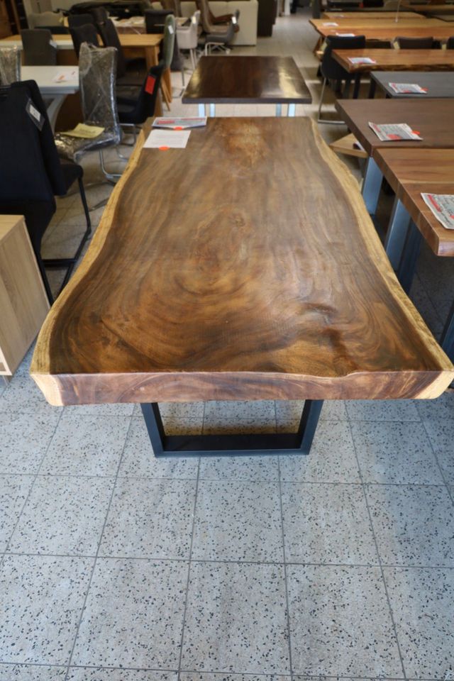 Esstisch Massivholz + Baumscheibe 9cm stark + EINZELSTÜCK