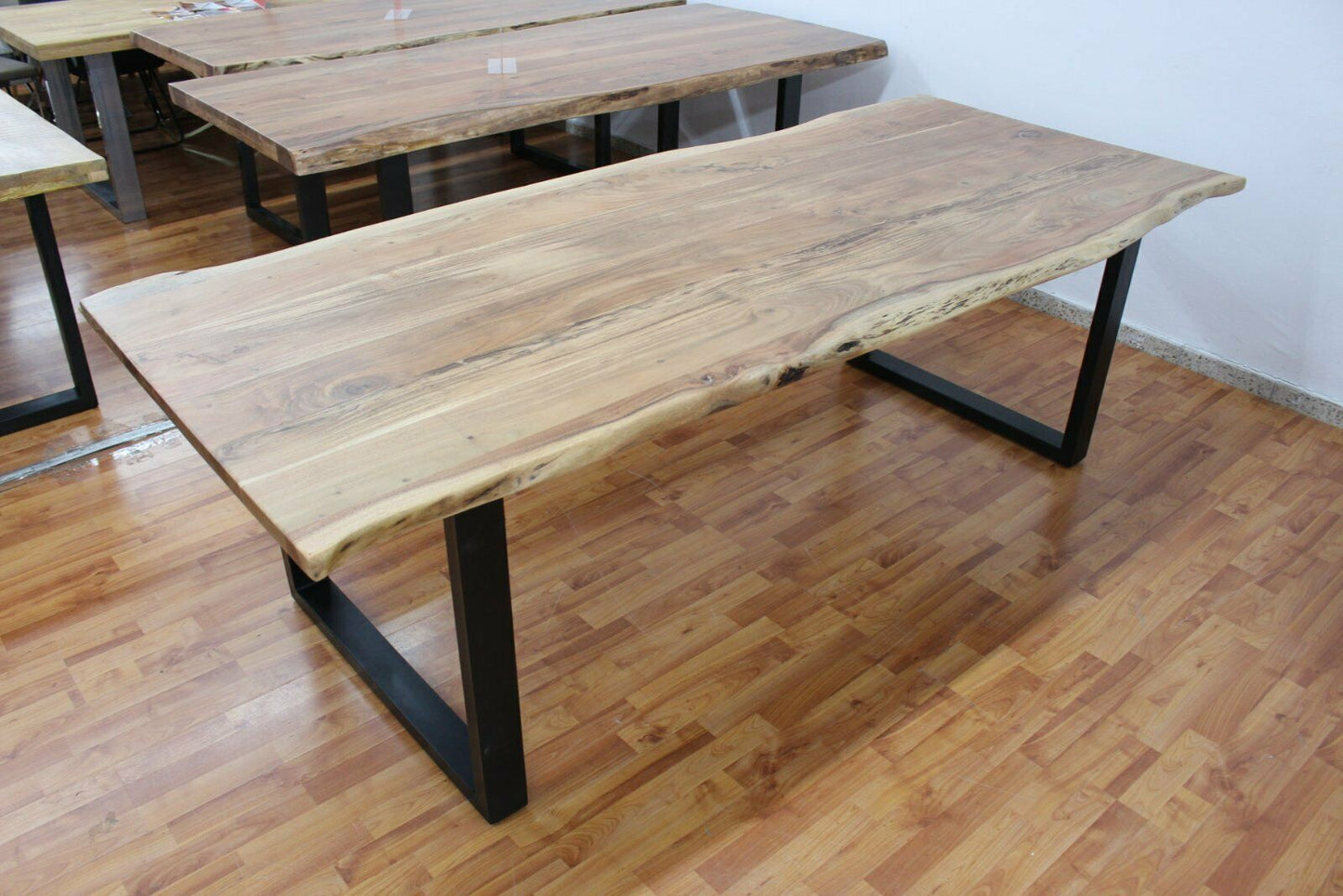 Esstisch + Massivholz Akazie + Baumkante + VOLL 4cm + Neu auf Lager 240x100cm