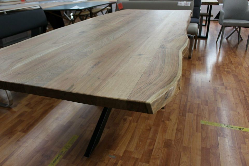 Esstisch + Massivholz Akazie + Baumkante + Spider Gestelle 180x90cm