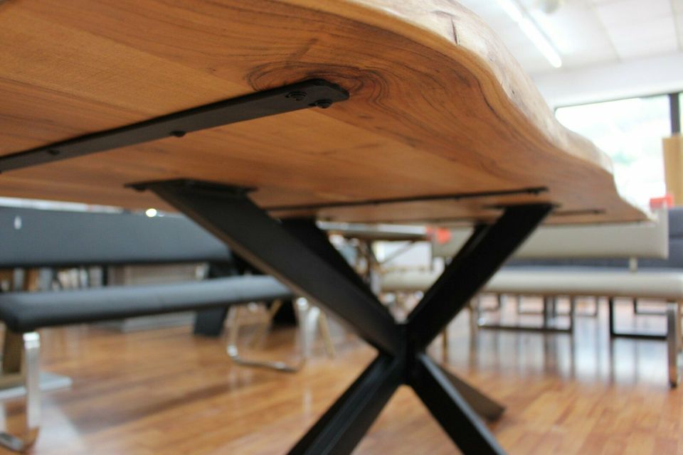Esstisch + Massivholz Akazie + Baumkante + Spider Gestelle 180x90cm