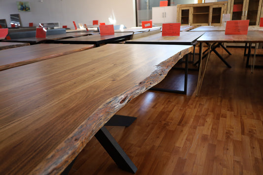 Esstisch Massivholz Akazie +Spider Gestell +ECHTE Baumkante +Außen 6cm