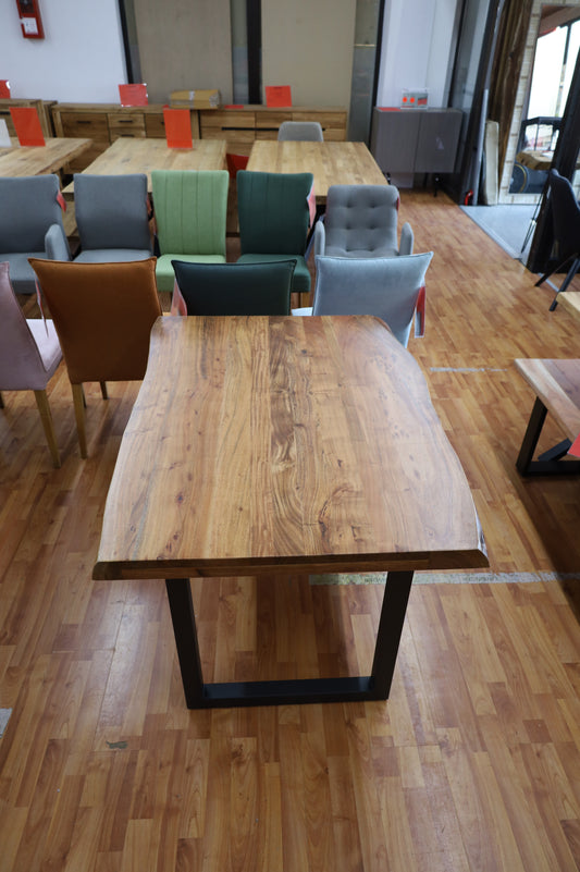 Esstisch Akazie + ECHTE BAUMKANTE + Metall Gestell + Neu auf Lager