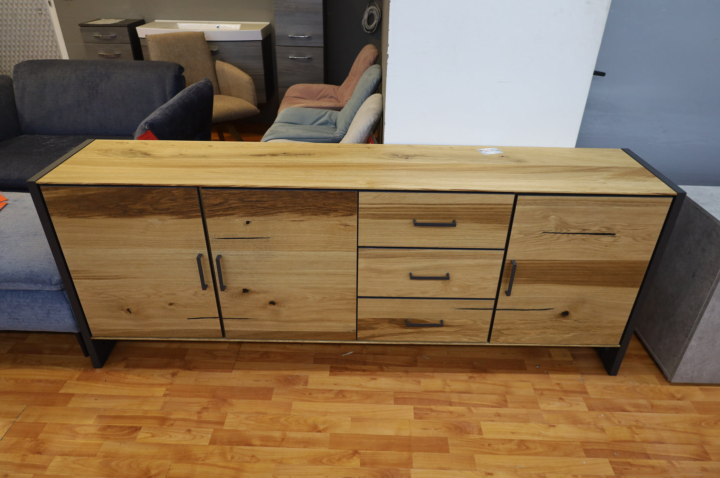 Kommode + Metall Gestell + Balkeneiche furniert +Soft Close