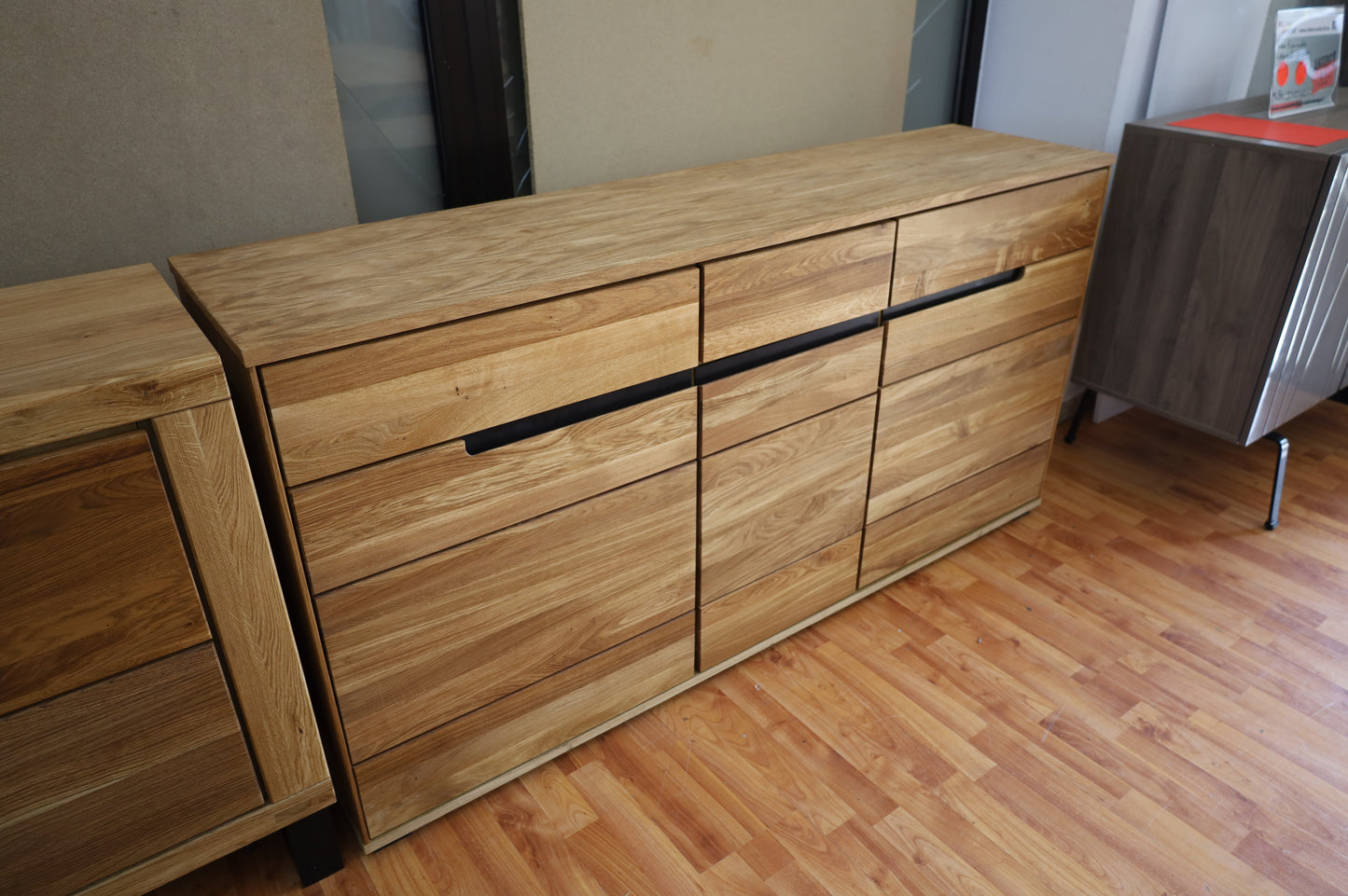 Kommode Vitrine + Front Massivholz + Soft Close