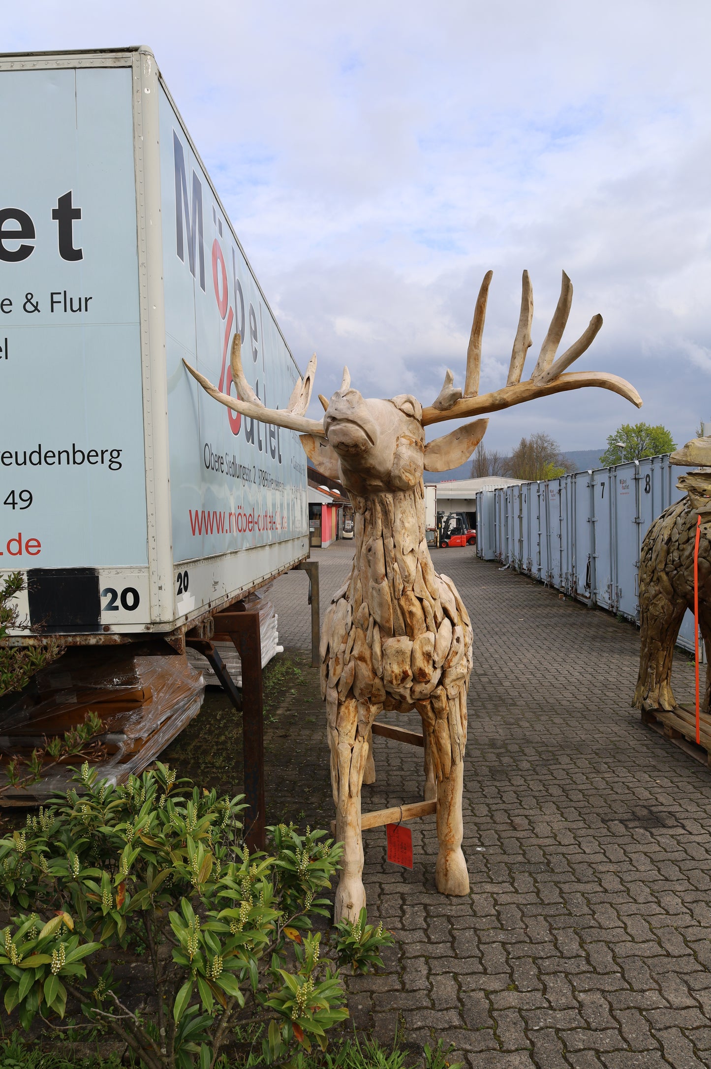 Hirsch - Skulptur Gartenmöbel + Massivholz Teak