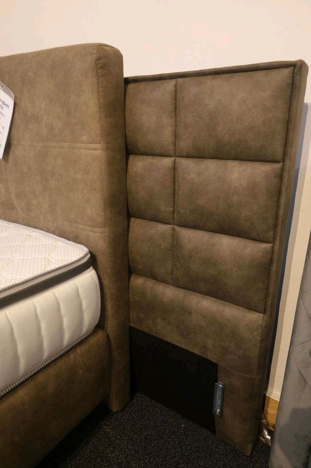 Boxspringbett Bett + Gepolsterte  Kopfteil + Integrierte Topper