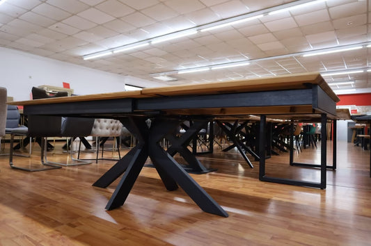 Esstisch Eiche Ausziehbar +Einzelstück +Schweizerkante +Spidergestell