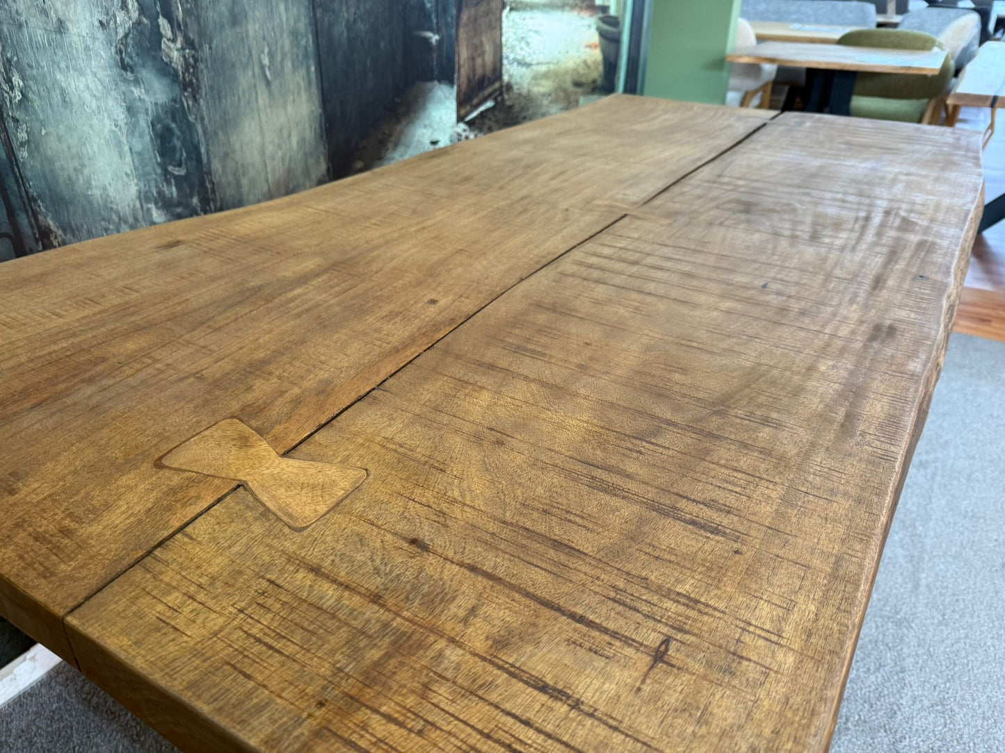 Esstisch +Vollmassiv +Echte Baumkante +Metallgestell