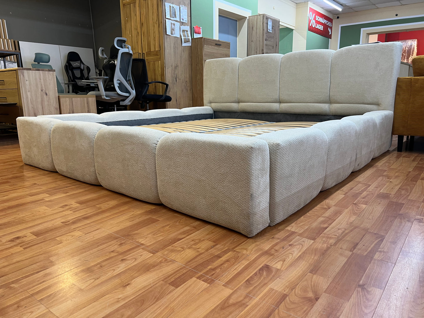 Bett Polsterbett 180x200cm + Lattenrost + Neu auf Lager