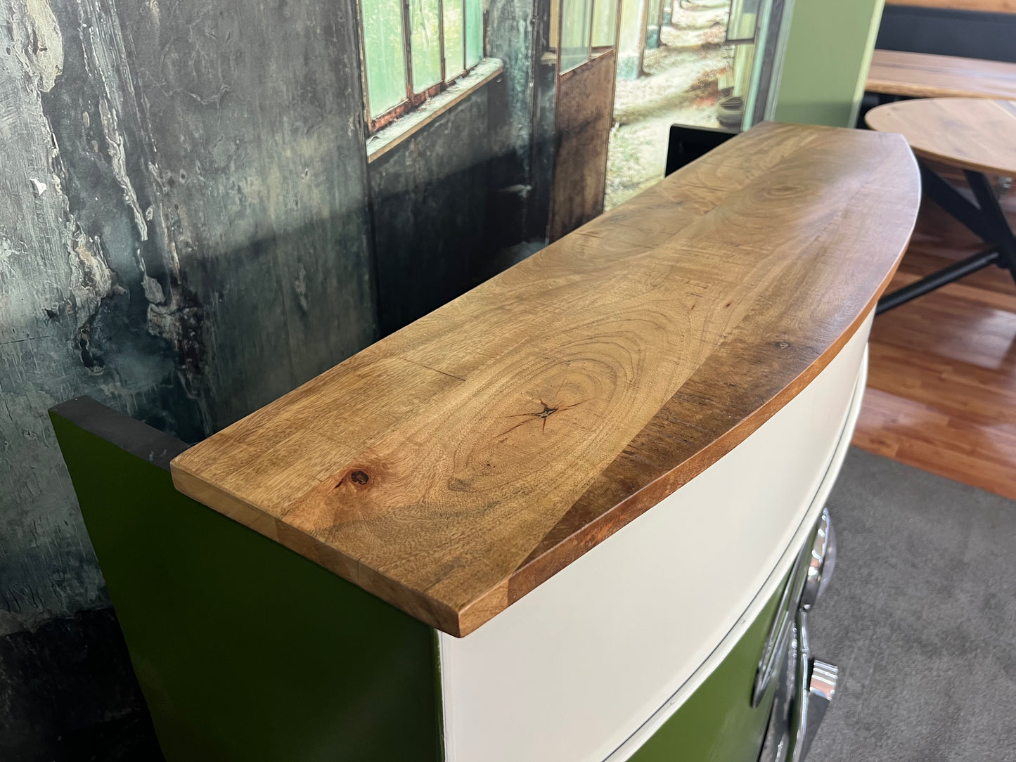 Theke Bar Raumteiler + Massivholz + Regale + Glashalterung