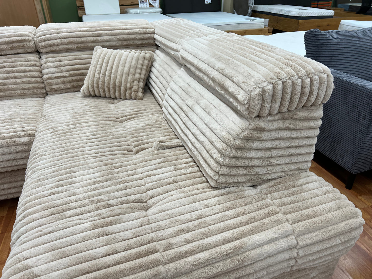 Sofa Couch + Bettfunktion  + Stauraum  + Kopfteile verstellbar  + Armlehne verstellbar  + Kissen + Sofort Abholbereit oder lieferbar