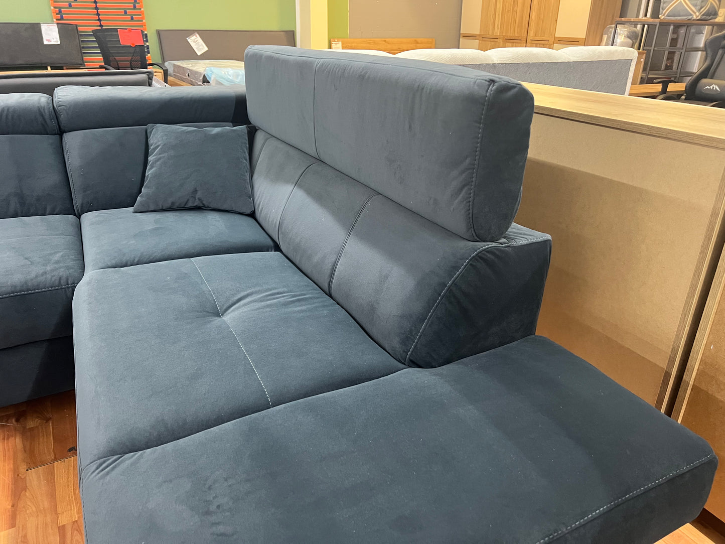 Sofa Couch + Bettfunktion  + Stauraum  + Kopfteile verstellbar  + Armlehne verstellbar + Kissen