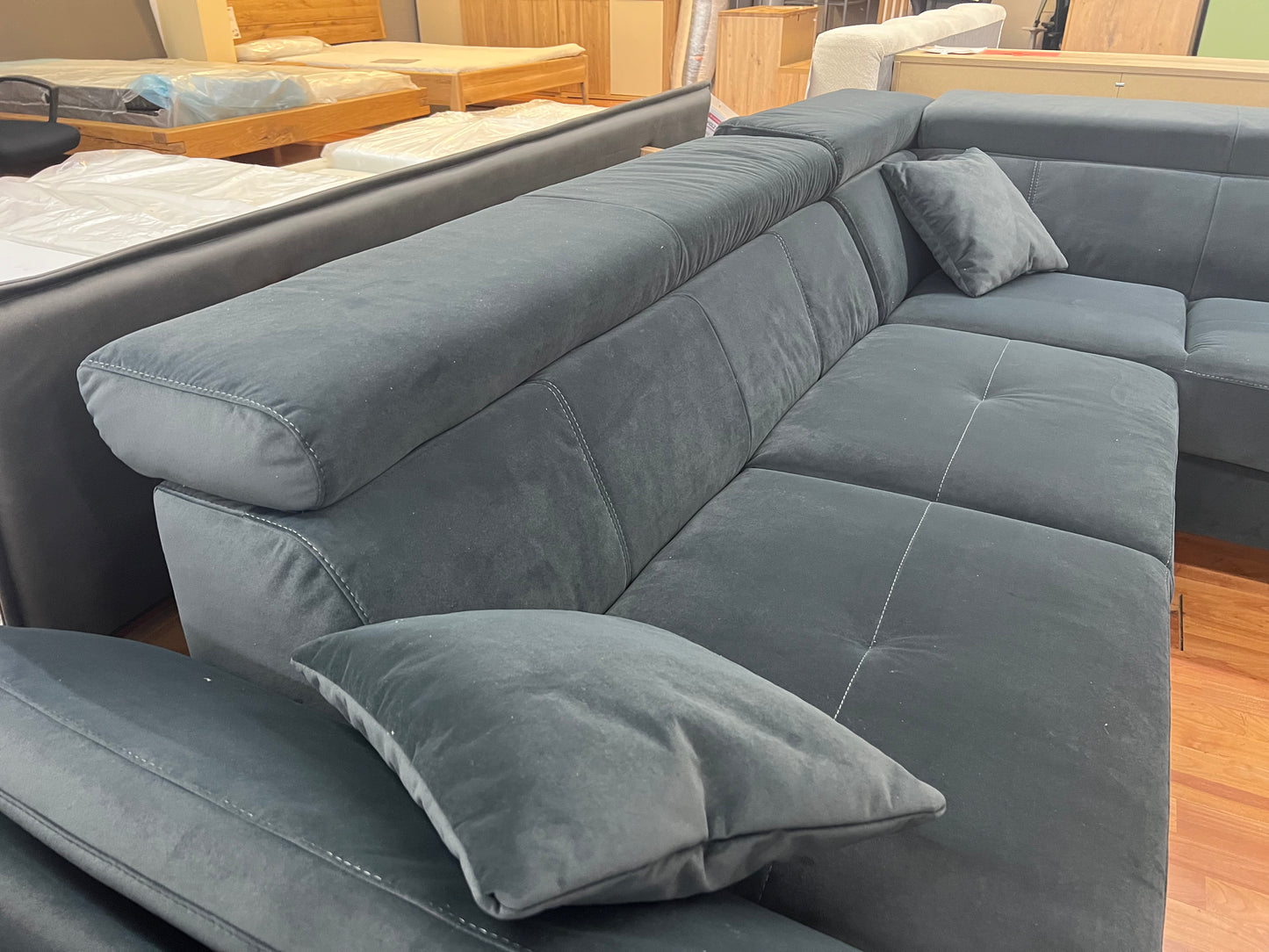 Sofa Couch + Bettfunktion  + Stauraum  + Kopfteile verstellbar  + Armlehne verstellbar + Kissen