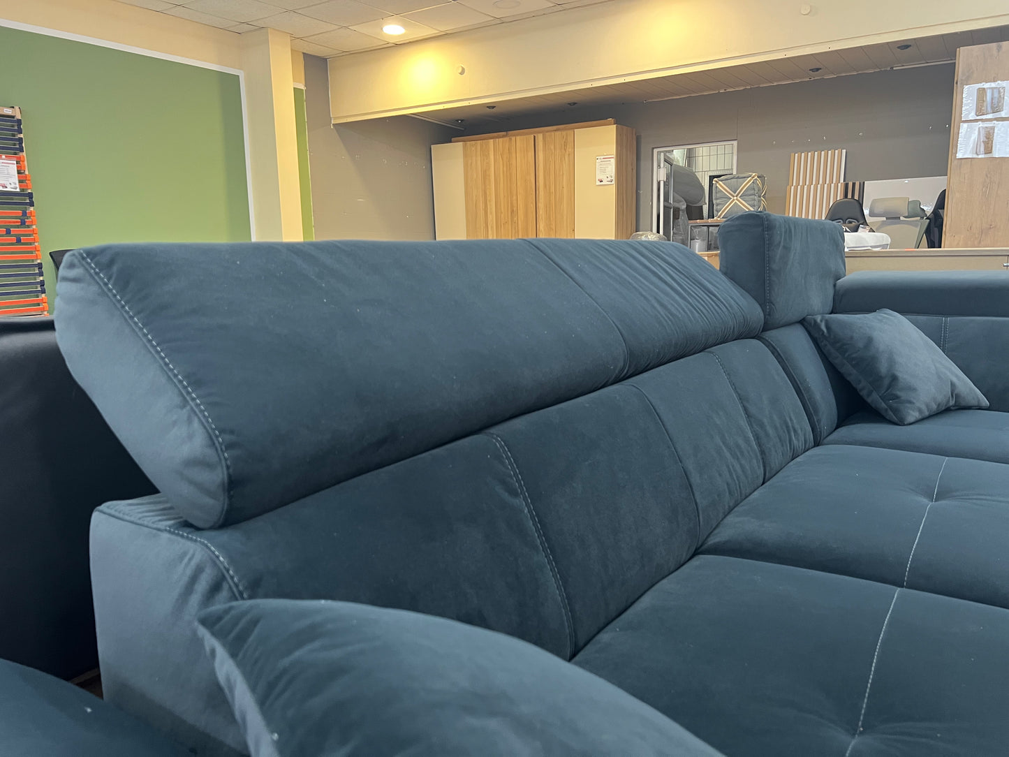 Sofa Couch + Bettfunktion  + Stauraum  + Kopfteile verstellbar  + Armlehne verstellbar + Kissen