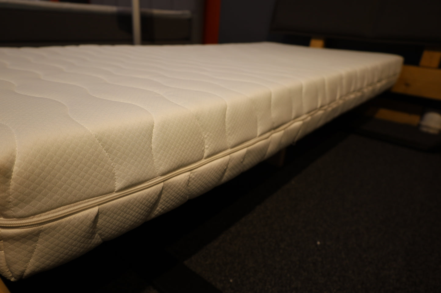 Matratze Bett 160x200cm + Kaltschaum Matratze  + Neu auf Lager