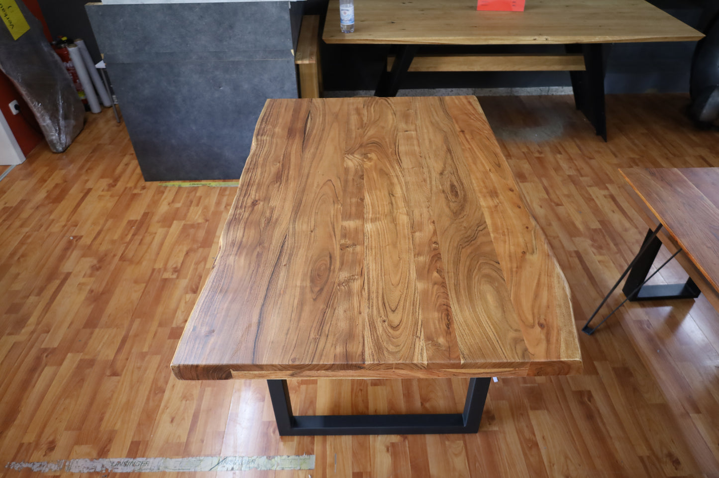 Esstisch Tisch + Massivholz Akazie +Echte Baumkante 200x100cm
