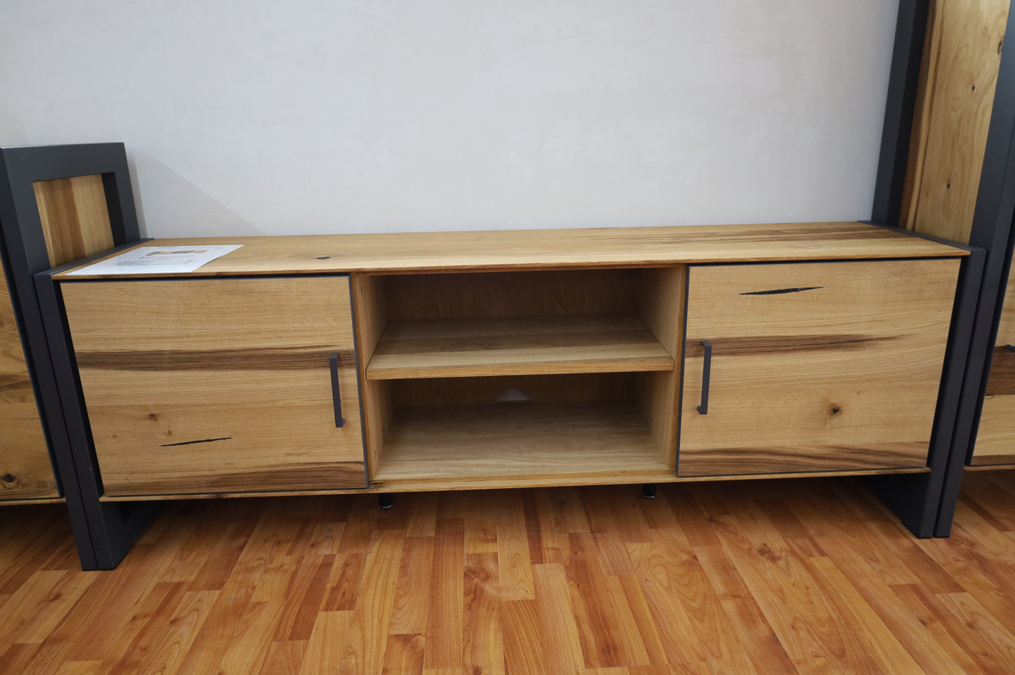 Tv-Kommode + Soft-Close + Front Furniert + großer Stauraum