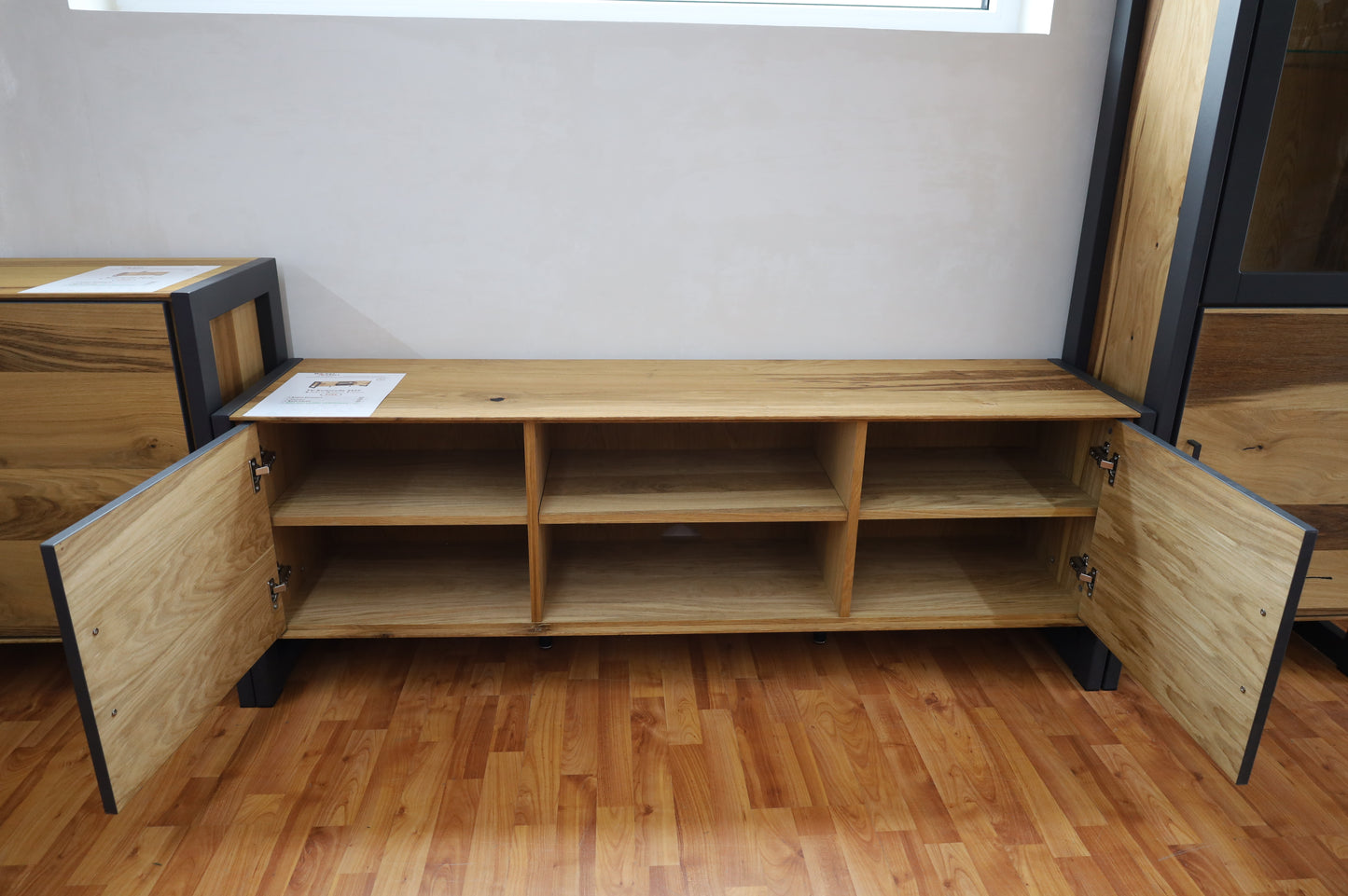 Tv-Kommode + Soft-Close + Front Furniert + großer Stauraum