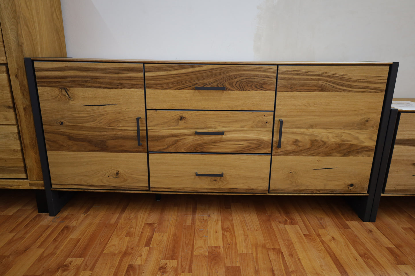 Tv-Kommode + Soft-Close + Front Furniert + großer Stauraum