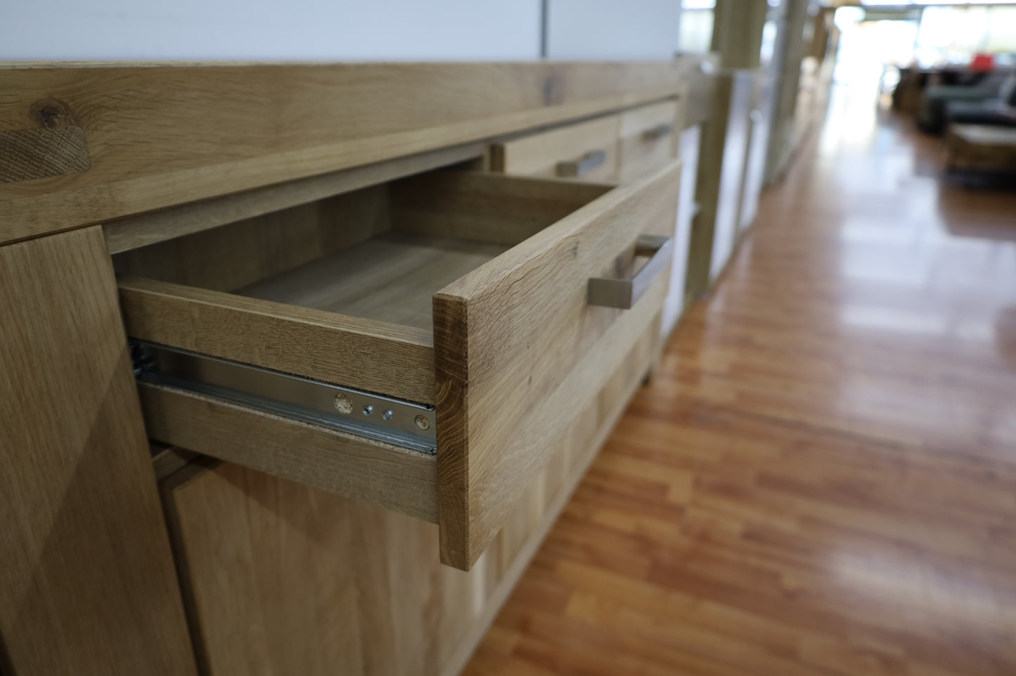 Kommode + Front Massivholz + großer Stauraum