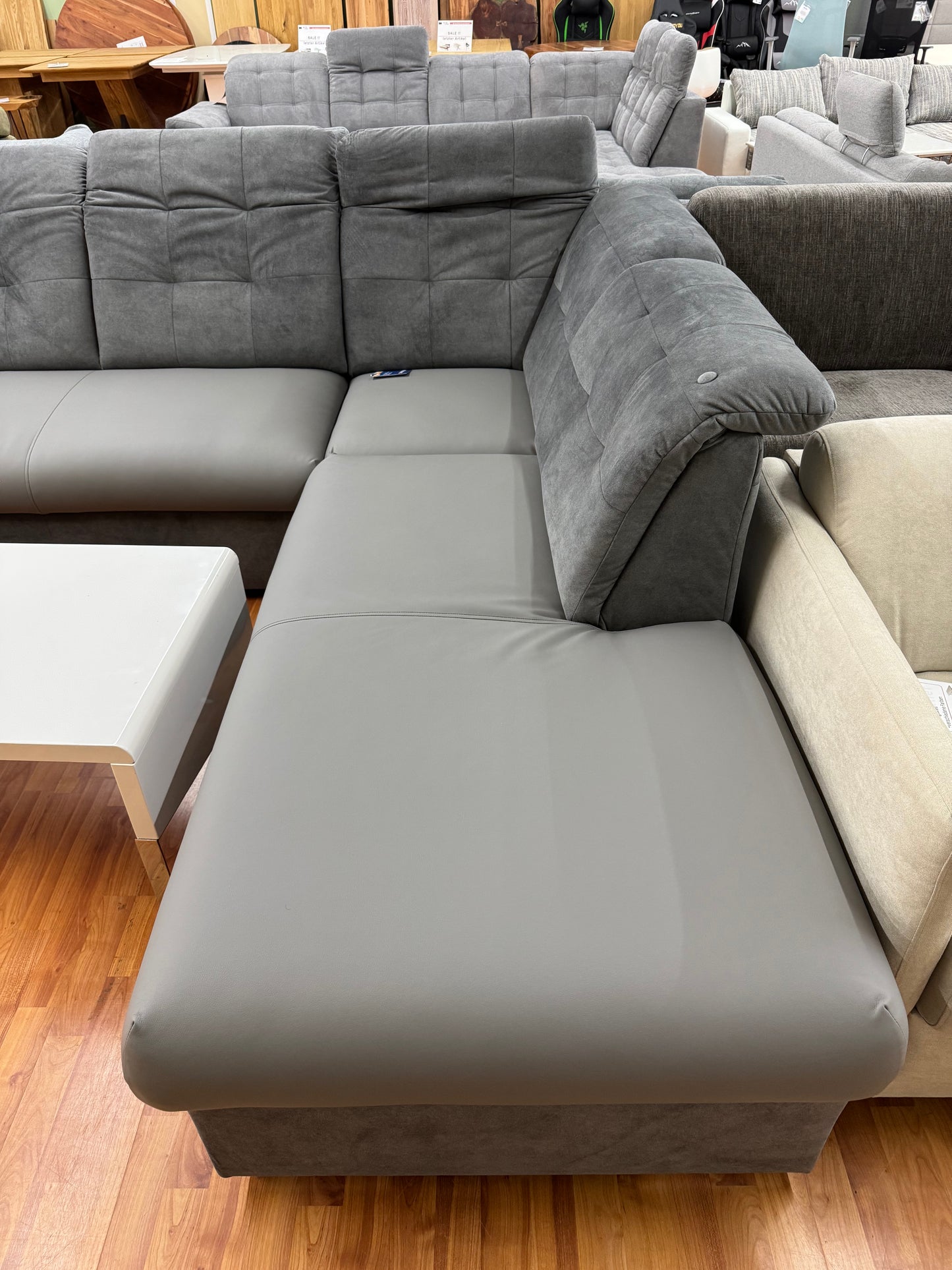 Wohnlandschaft Sofa Couch +Kopfstützenverstellung