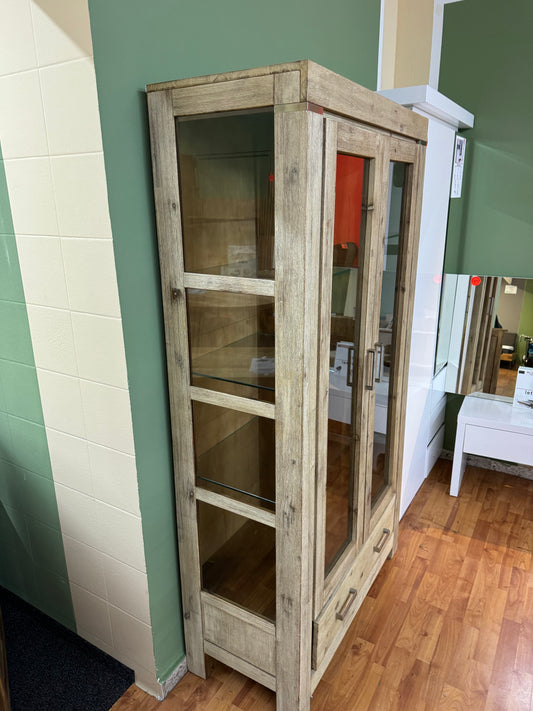 Doppelvitrine Akazie +Massivholz +Glastüren +Glasseitenwände +Schubkasten +Neu auf Lager