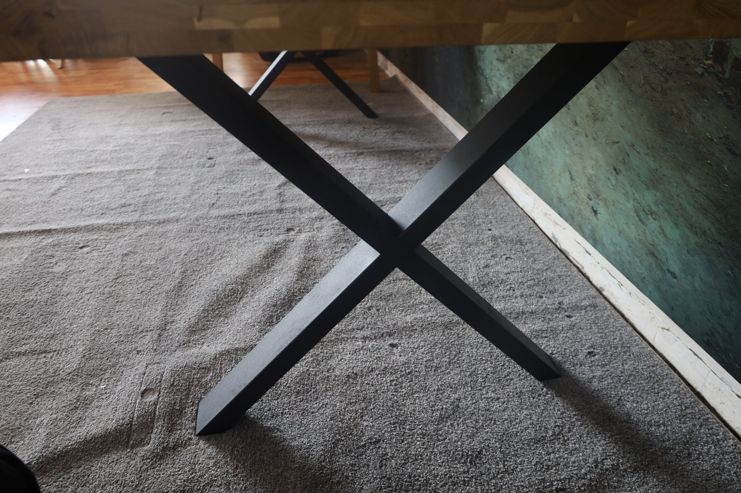 Esstisch Tisch Eiche +Baumkante +X-Gestell +Massivholz