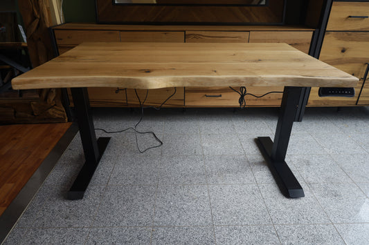 Schreibtisch Tisch+elektrisch höhenverstellbar+Baumkante +Vollmassivholz