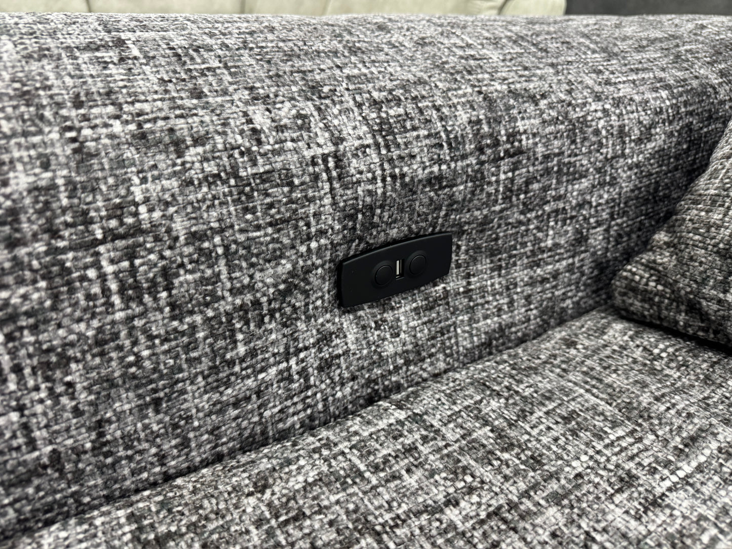 Sofa Couch Wohnlandschaft +elektr. Sitztiefenverstellung +Bettfunktion +Stauraum +Kopfstützenverstellung +Nierenkissen +auch in Beige +Kissen