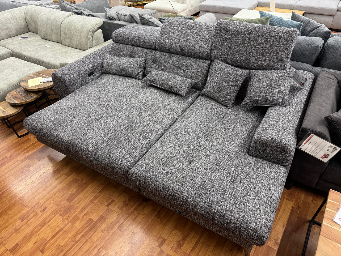 Sofa Couch Wohnlandschaft +elektr. Sitztiefenverstellung +Bettfunktion +Stauraum +Kopfstützenverstellung +Nierenkissen +auch in Beige +Kissen