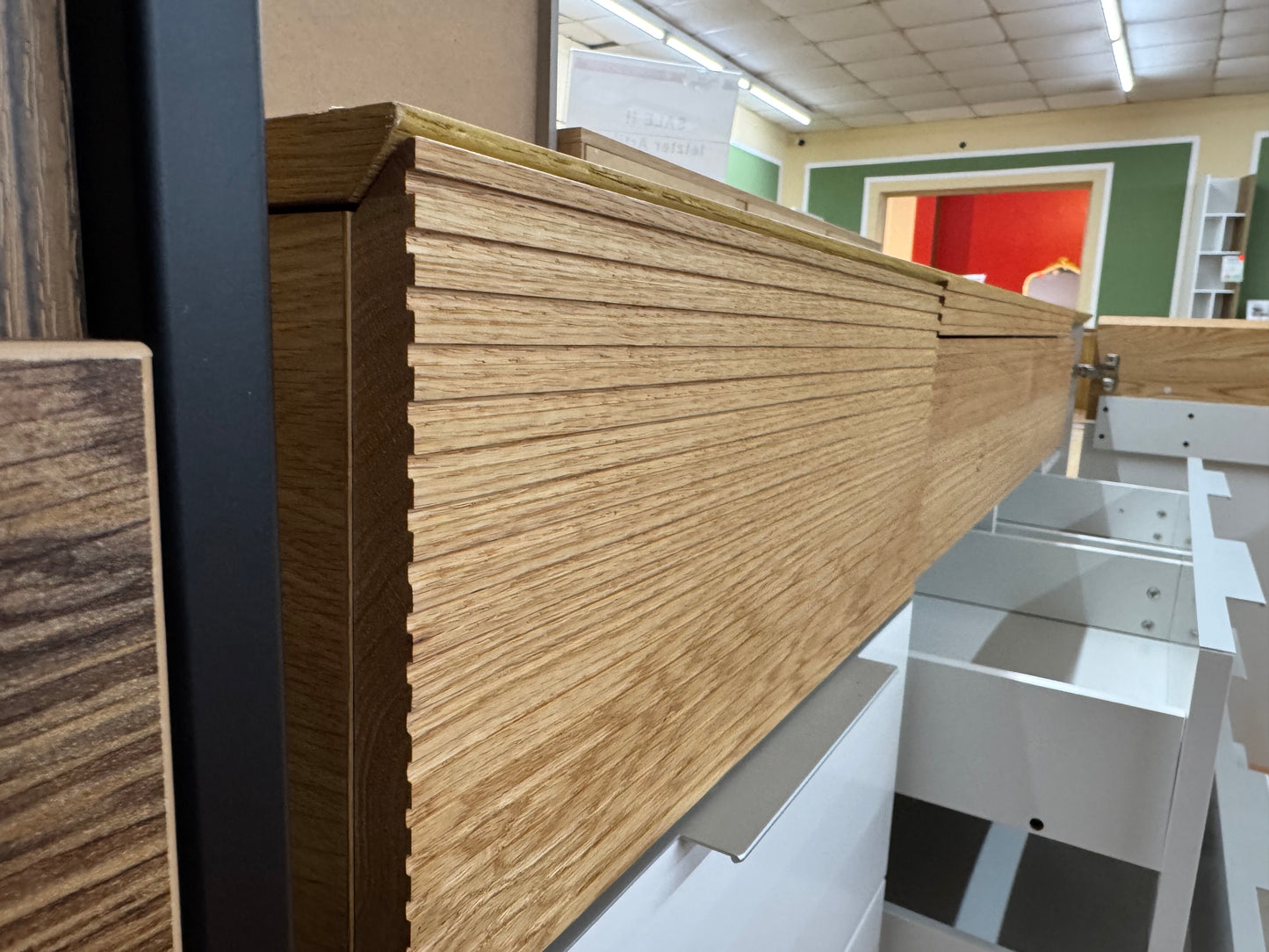 Kommode Sideboard TV-Schrank +Einzelstück +Eiche furniert +Soft-Close +weiß Matt