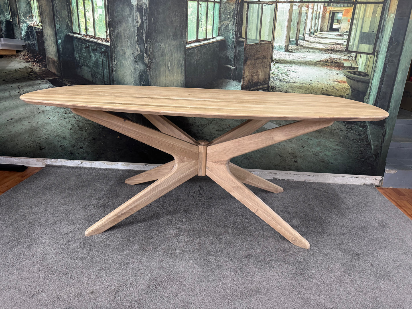 Esstisch Eiche Oval +Massivholz +Gestell-Massivholz +verschiedene Gestelle +Lieferbar in 2 Wochen