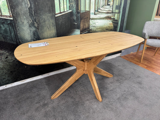 Esstisch Eiche Oval +Massivholz+Gestell-Massivholz  +verschiedene Gestelle  +Lieferbar in 2 Wochen