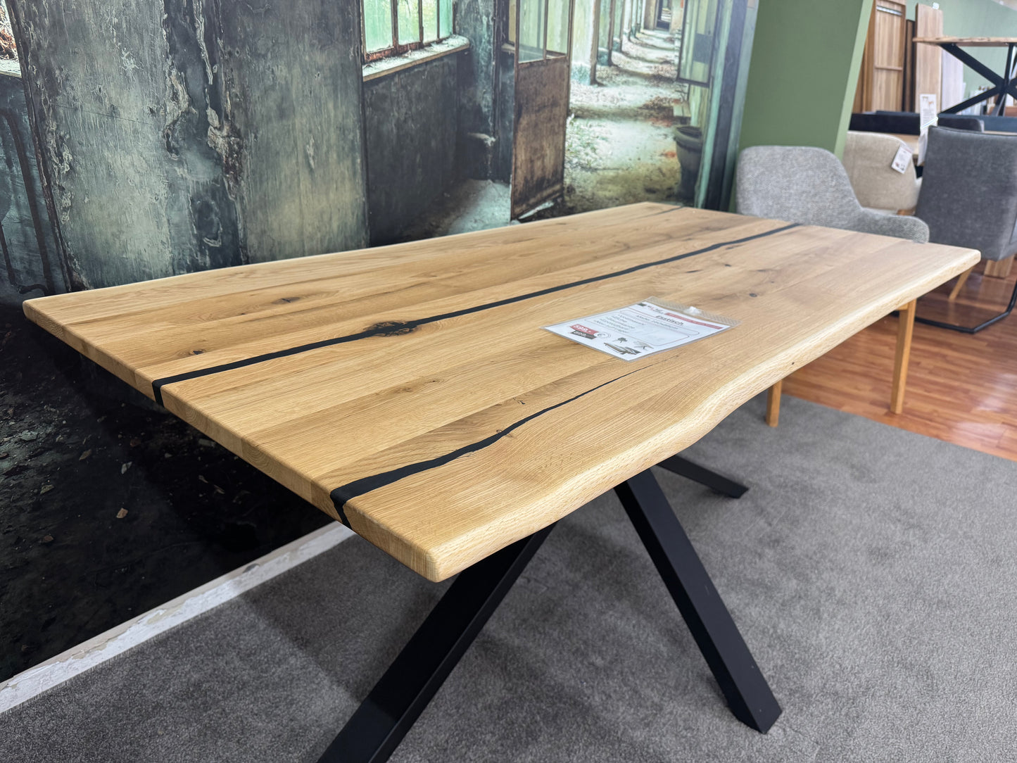 Esstisch Eiche +Epoxidharz +Vollmassiv +Baumkante +Neu auf Lager